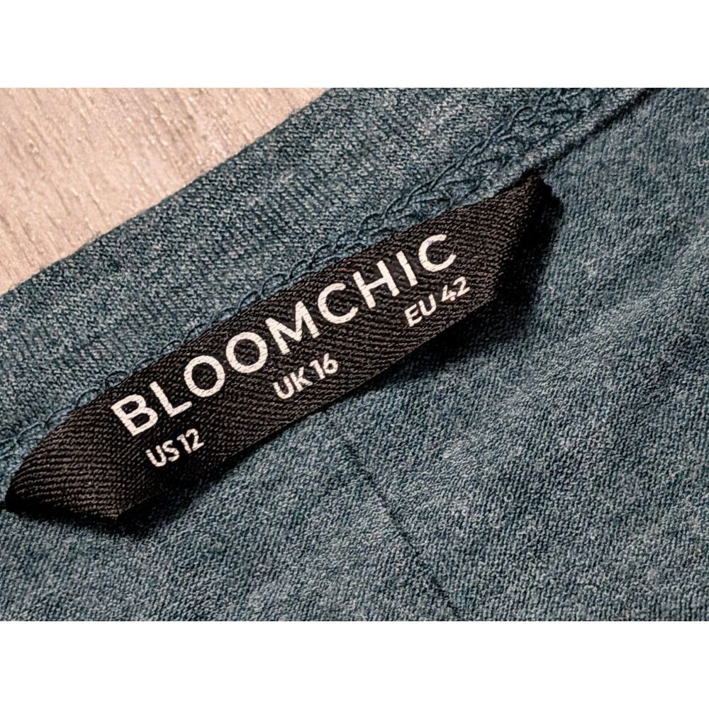 blouse - Picture 3 of 3